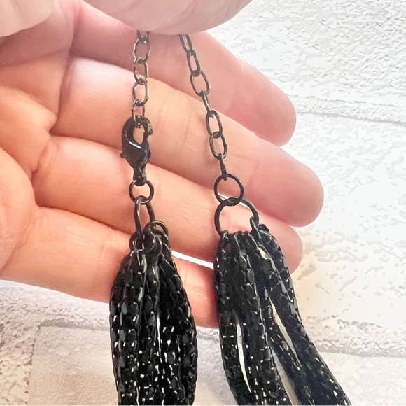 Black metal flexible multi chain necklace - Picture 5 of 5